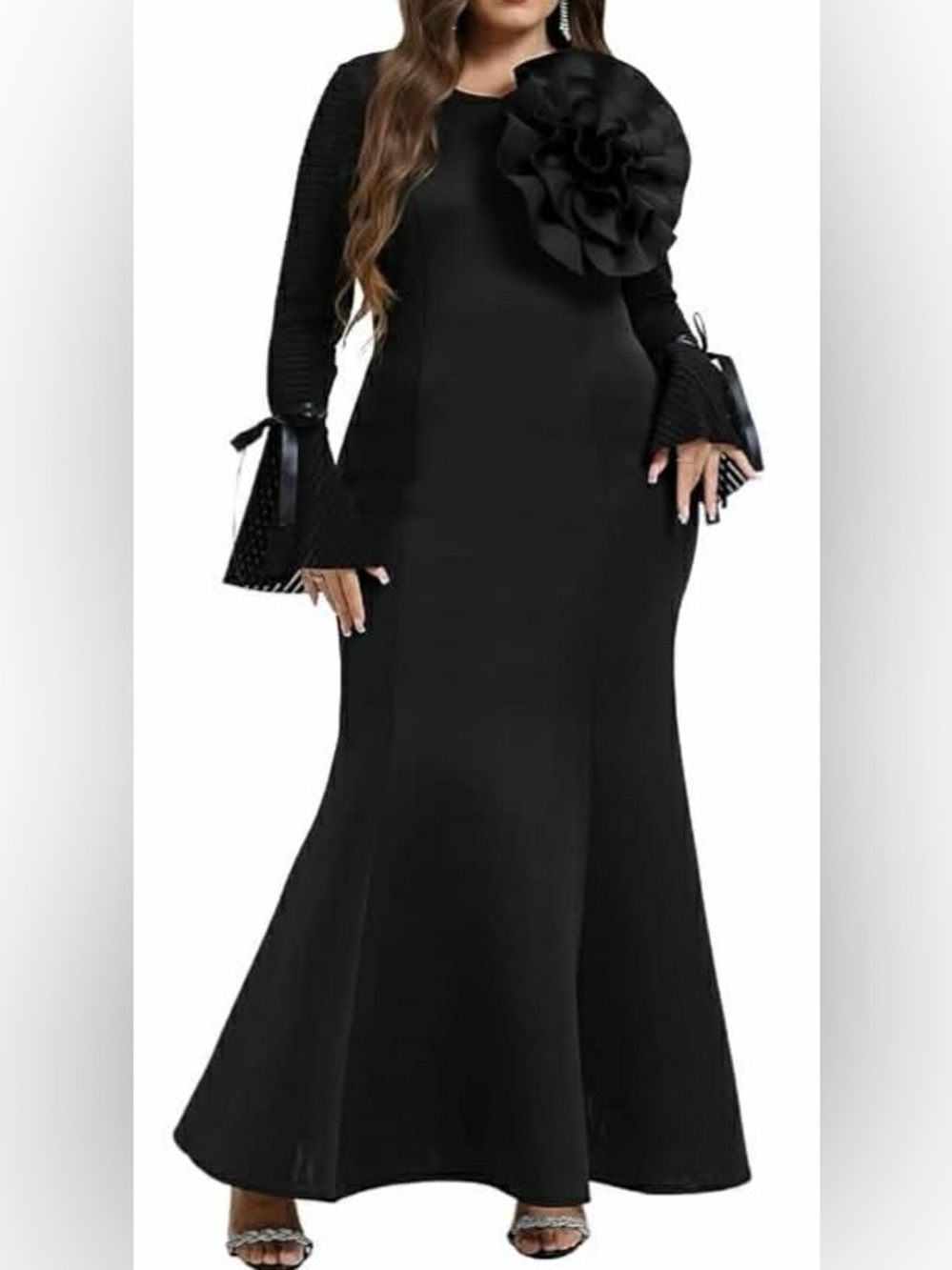Livosaz size 14 Posy Crepe Dress with 3D Appliqués with Long flared sleeves NWT